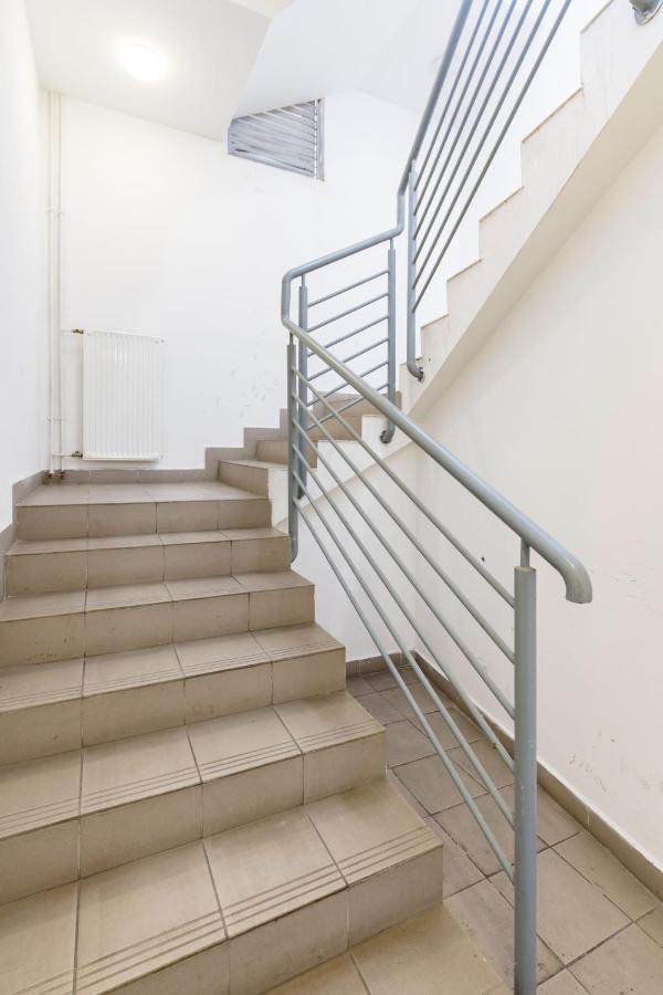 Sunny And Penthouse With Private Garage Budapeste