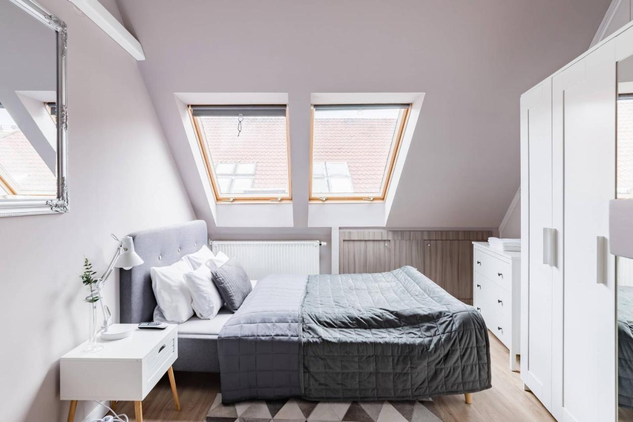 Apartamento Sunny And Penthouse With Private Garage Budapeste
