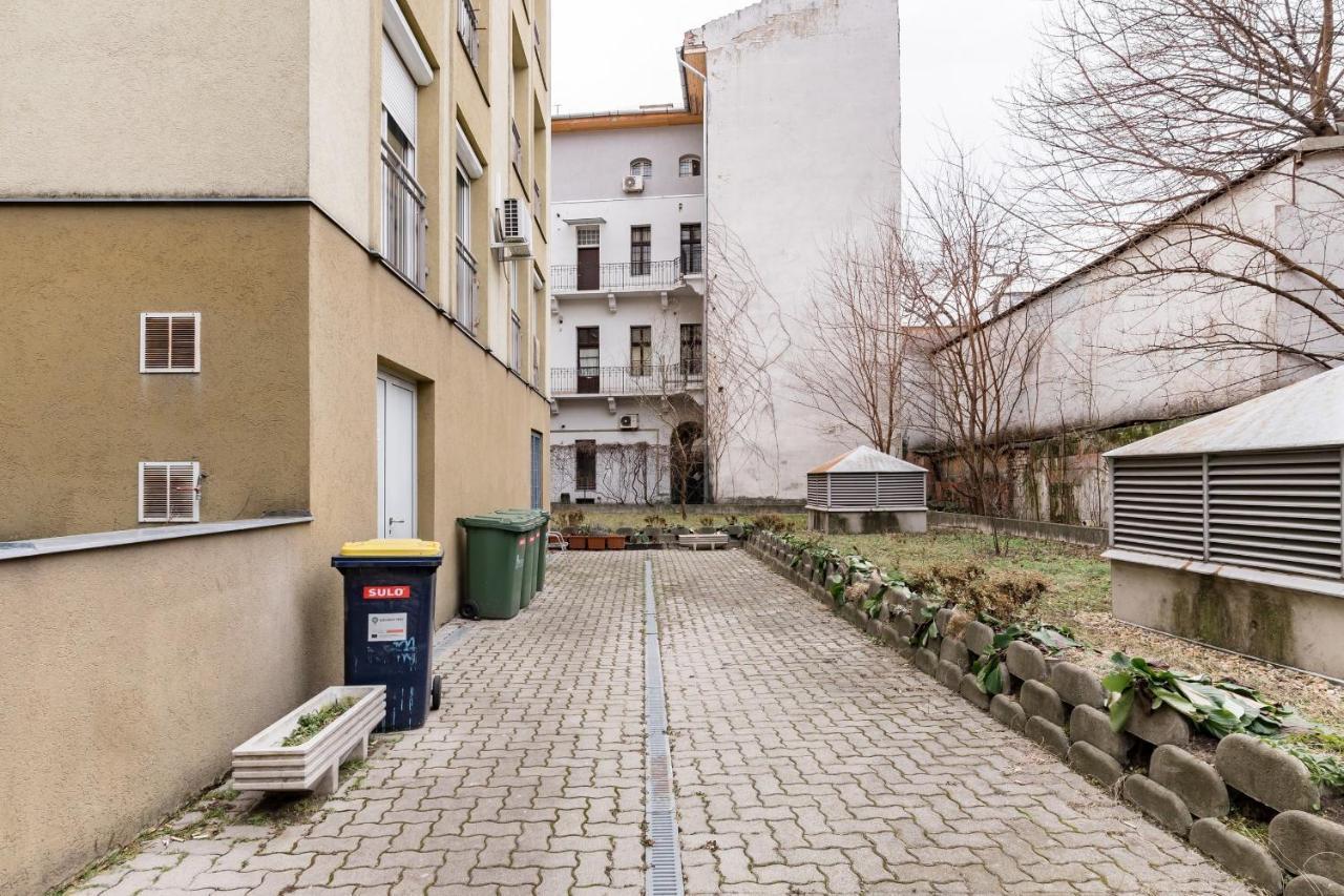 Sunny And Penthouse With Private Garage *
