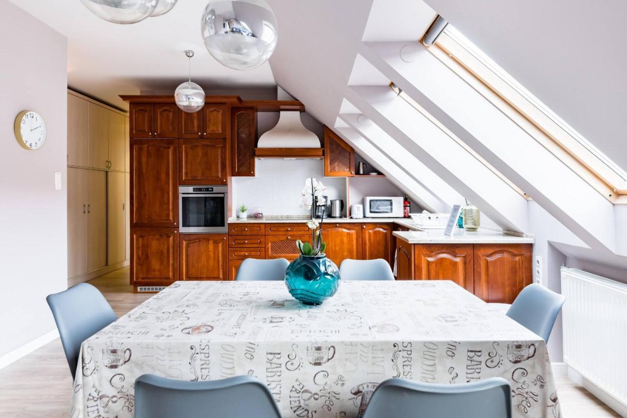 Apartament Sunny And Penthouse With Private Garage Budapesta