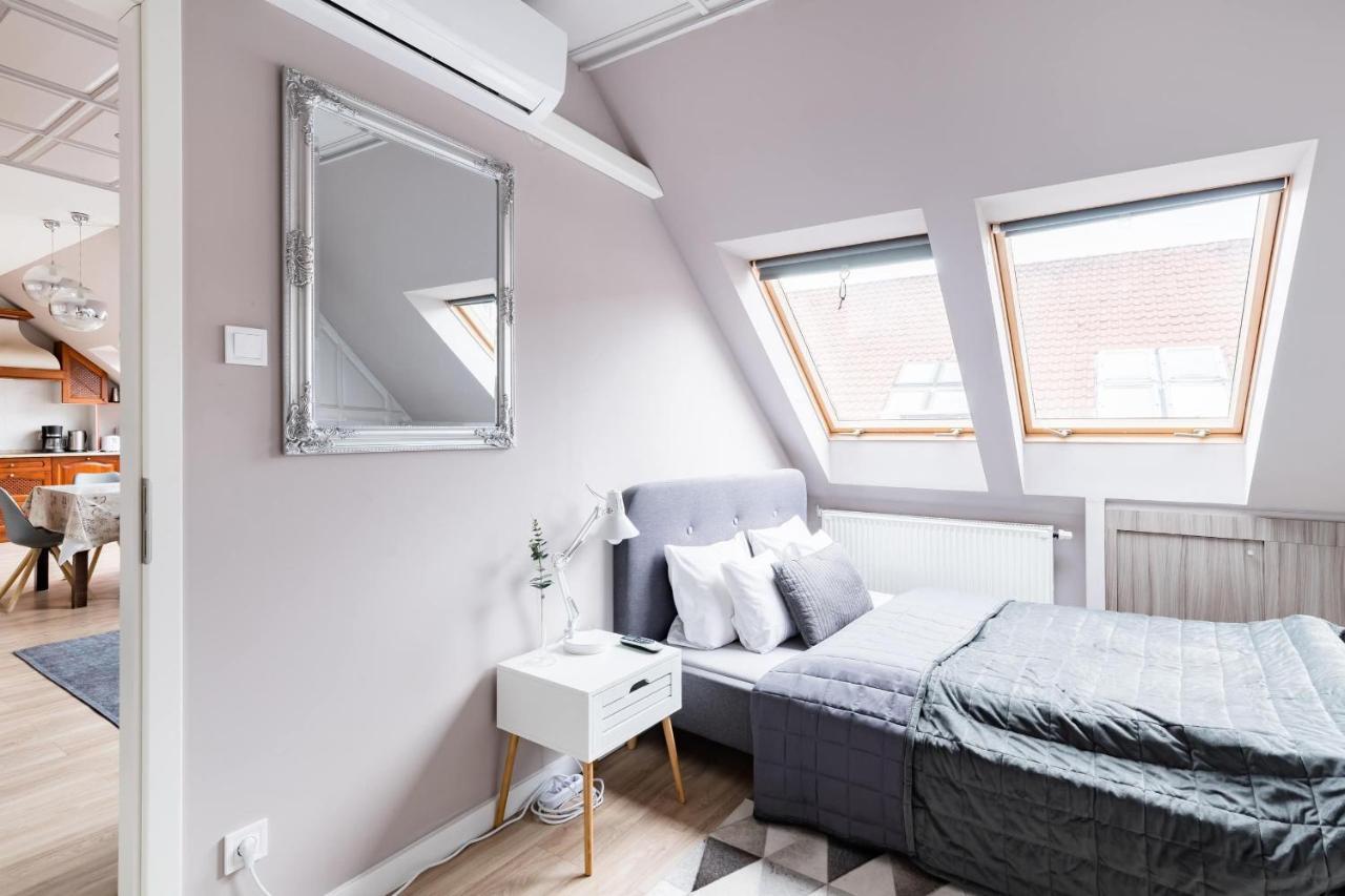 Sunny And 3-bedroom Penthouse With Garage *
